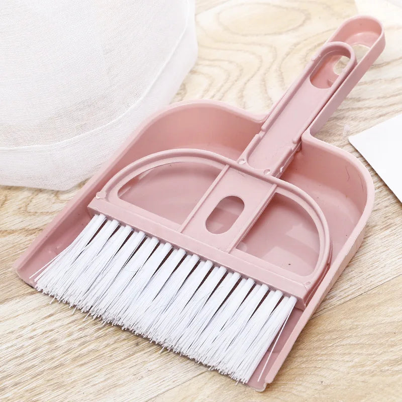 Cat, hamster, small broom set, pet professional cleaning tools, rabbit bedpan, guinea pig toilet, broom accessories