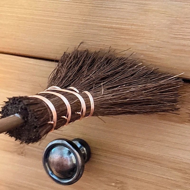 Desktop Broom Creative Simple Household Mini Multi-purpose Cleaning Small Broom Window Crevices Brush Vintage Palm Bristle Brush