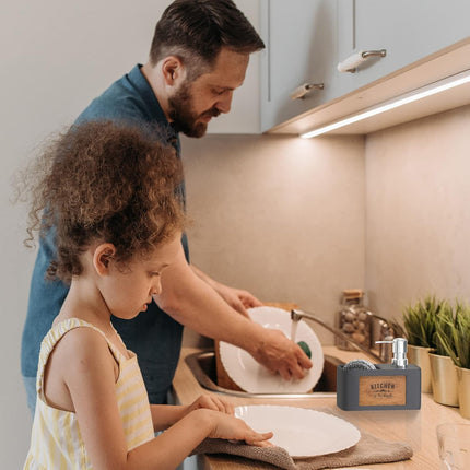 Distributeur de savon liquide blanc conçu pour la cuisine