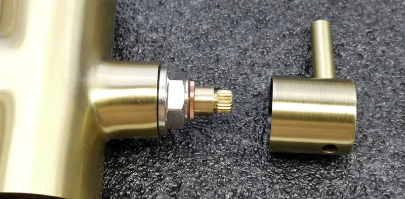 New Solid Brass Swivel 3 in 1 Drinking Water Kitchen Faucets Robinet Para Torneira Wels Sink Mixer Tri Flow 3 Way Filter Taps