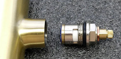 New Solid Brass Swivel 3 in 1 Drinking Water Kitchen Faucets Robinet Para Torneira Wels Sink Mixer Tri Flow 3 Way Filter Taps