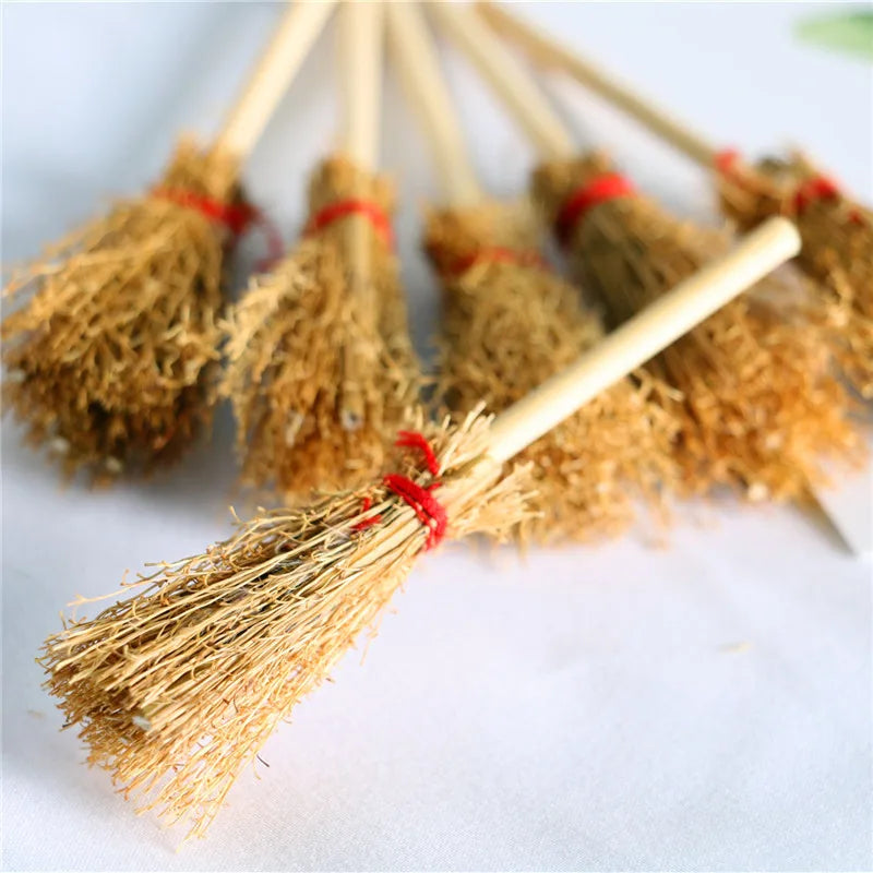 1/6pcs Mini Broom Witch Straw Brooms DIY Hanging Ornaments for Halloween Party Decoration Costume Props Dollhouse Accessories