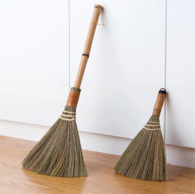 Elegant Soft-Fur Japanese Broom — A Calm Solution for Dust-Free, Peaceful Homes