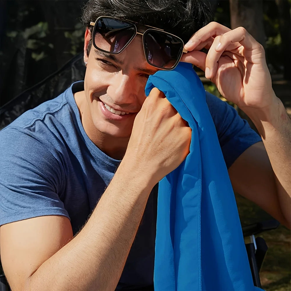 1 Piece Outdoor Sports and Fitness Quick Dry Towel / Sweat Absorbent Quick Dry Towel / Outdoor Hiking Towel /Microfibre Towel