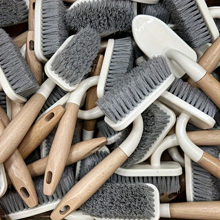 Brosse de nettoyage multi-surfaces à poils durs et long manche en bois