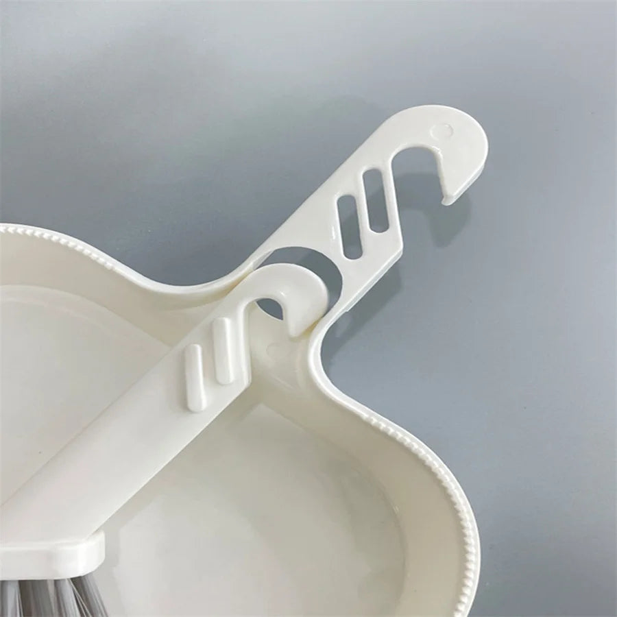 Mini desktop broom dustpan set household broom broom bed children's small broom