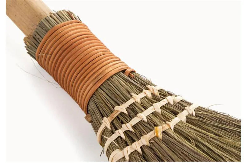 Elegant Soft-Fur Japanese Broom — A Calm Solution for Dust-Free, Peaceful Homes