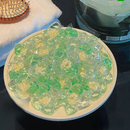 Perles de Lessive Concentrées – 70 Capsules Nettoyantes | Détachage Puissant, Parfum Longue Durée & Linge Éclatant | Détergent Actif Haute Efficacité, Facile à Utiliser – Marque CNDK